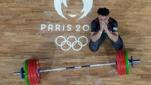 Ritual Unik Rizki Juniansyah Jadi Sorotan Saat Raih Medali Emas Olimpiade Paris 2024